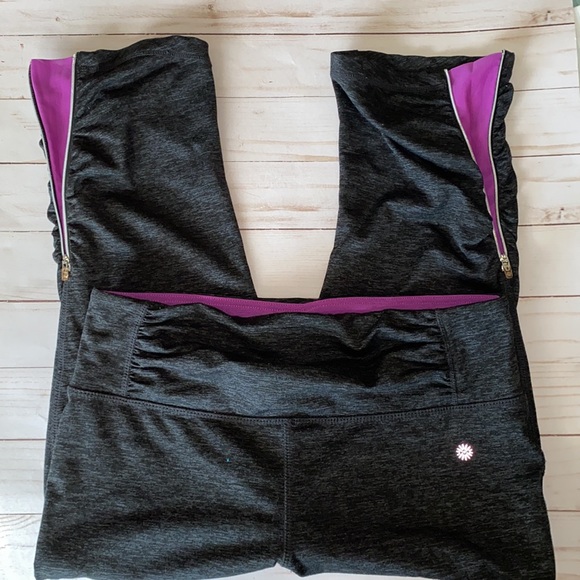 Tangerine Cropped Athletic Leggings capris pants Side zip purple mesh high rise - Picture 2 of 6